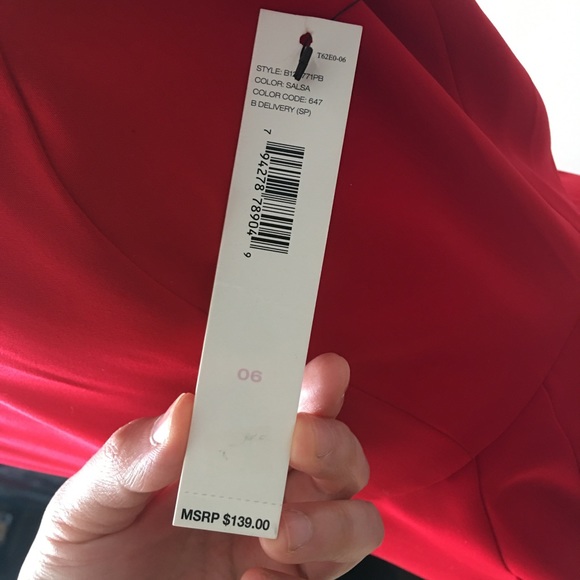 NEW DKNY DONNA KARAN RED Asymmetric DRESS Size 6 - Picture 7 of 7